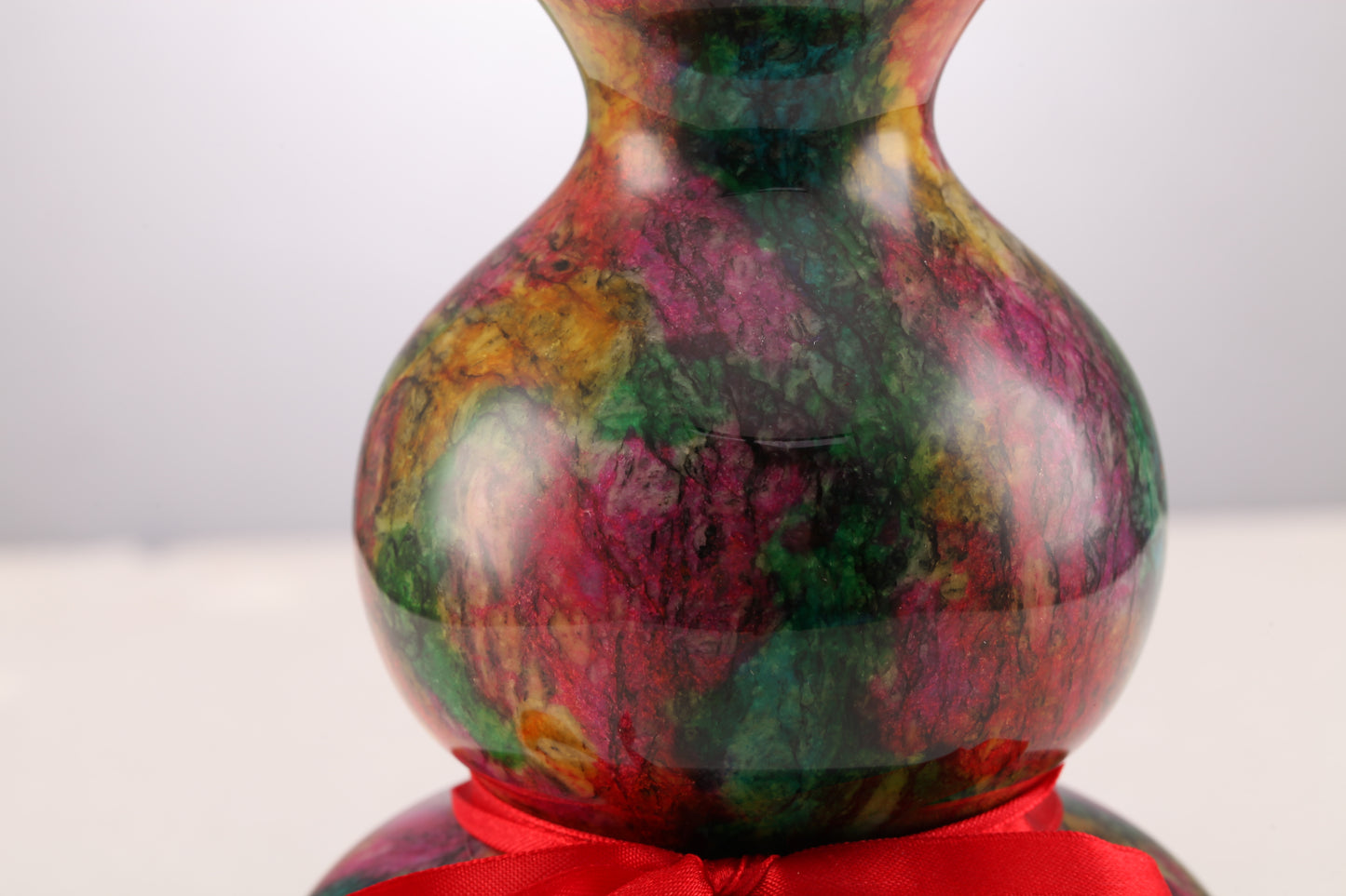 Seven-color Jade Gourd · 七彩玉石葫芦